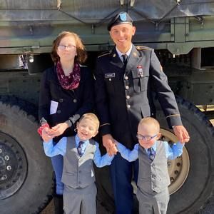 Meet your Posher, Carl